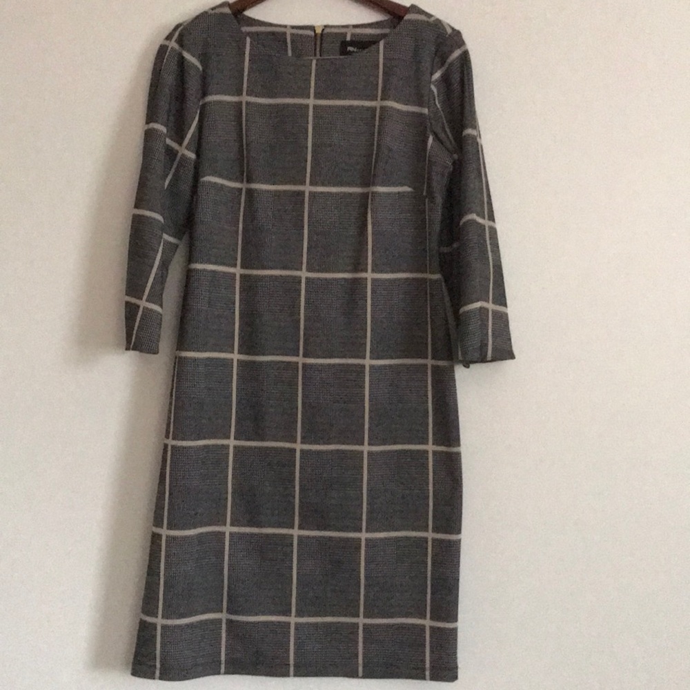 3/4 sleeves midi dress size 4 fits 8